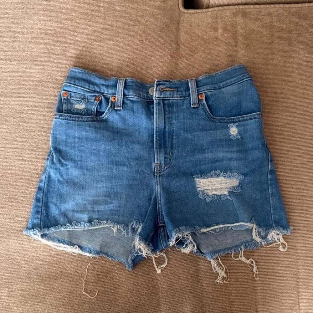 Levi's High Rise Denim Shorts Size 28